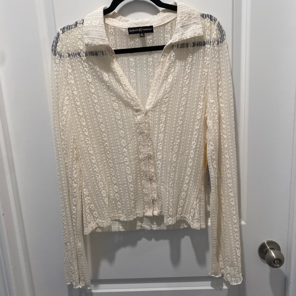 Almost Famous Cream Lace Button Front Long Sleeve Top Size XL NWT